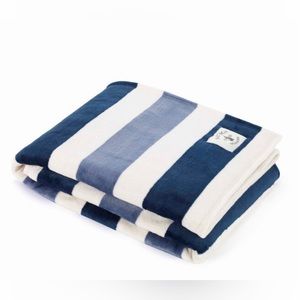 Cozy Large Nautica Throw. Brand new with tags. Fully wrapped.